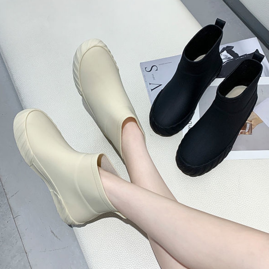 【免運】時尚防滑短筒厚底雨鞋 ♥ 素面簡約休閒平底鞋 (2色) X RUNWAY FASHION ICON
